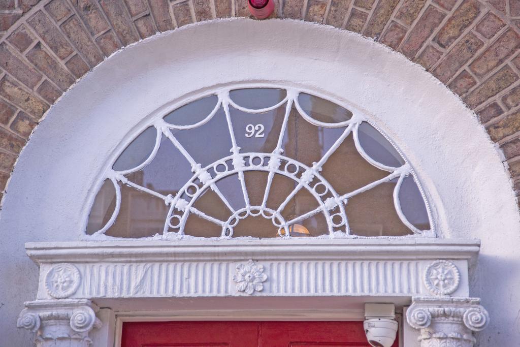 فندق Baggot Court Townhouse دبلن المظهر الخارجي الصورة